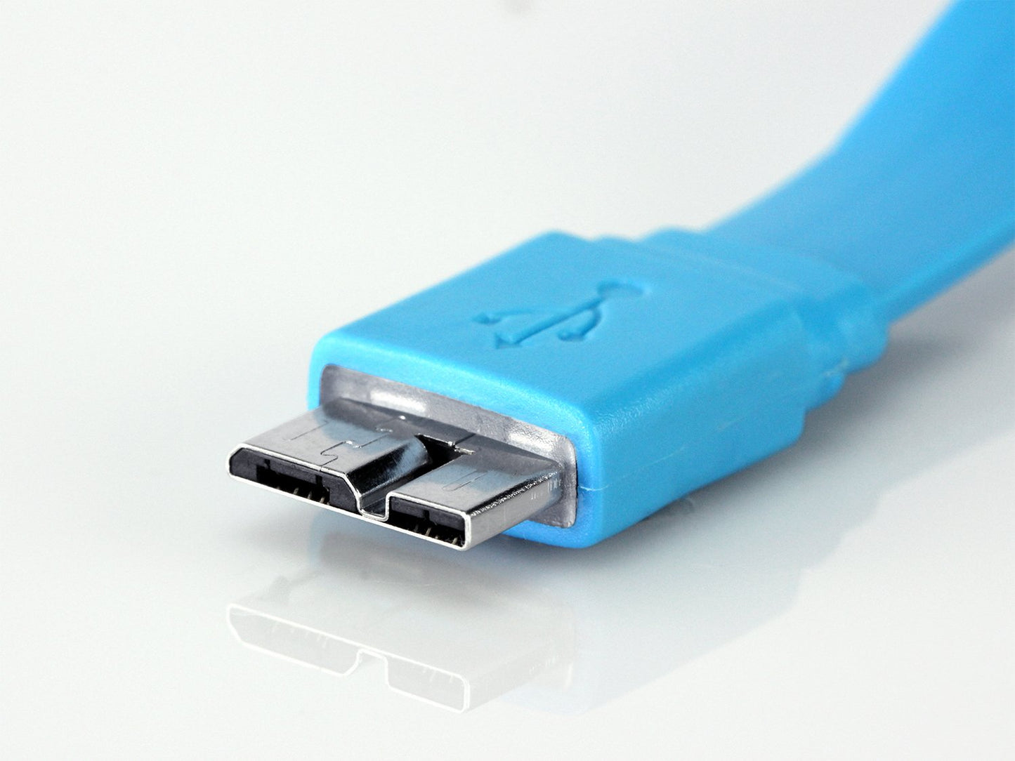 DAUSB30FHPK - Cellet SuperSpeed USB 3.0 Type A to Micro-B Flat Cable - Hot Pink